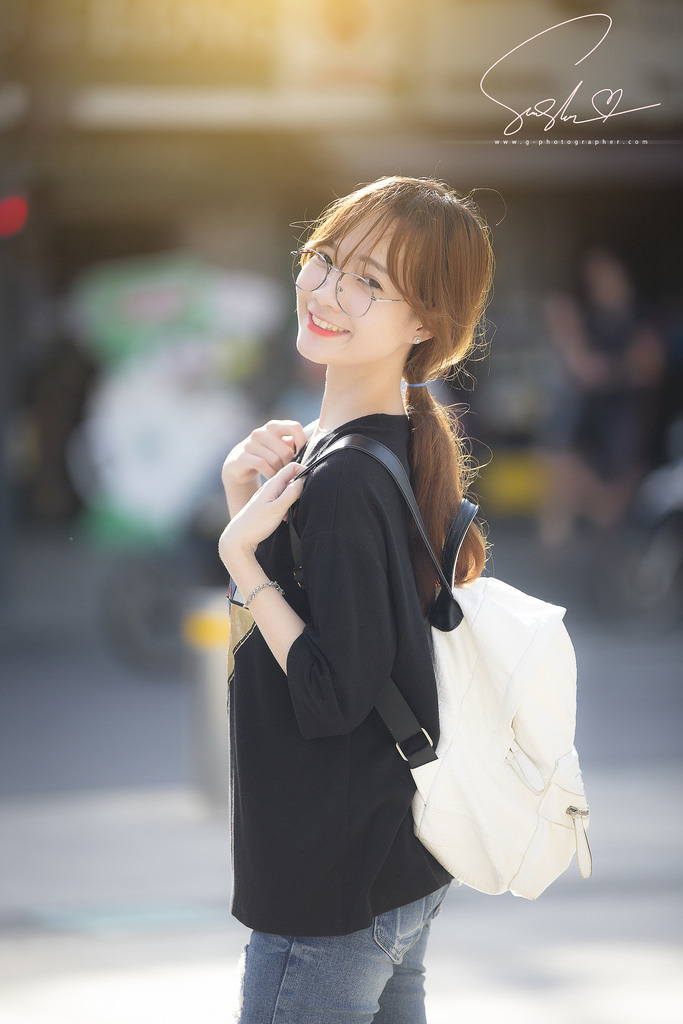 亂h高h3p男女三人行