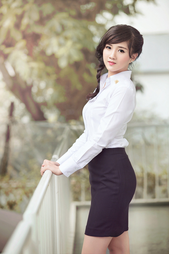 在免費(fèi)jlzzjlzz播放視頻