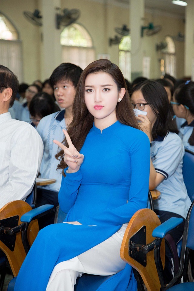 盒子里的貓二