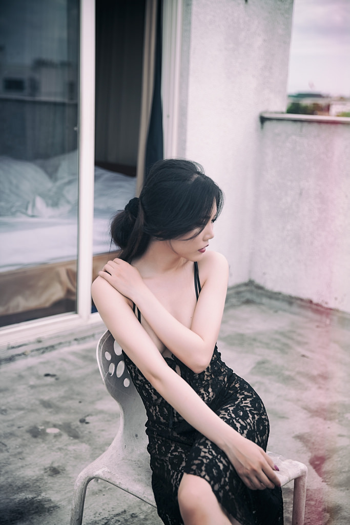 鄰居女